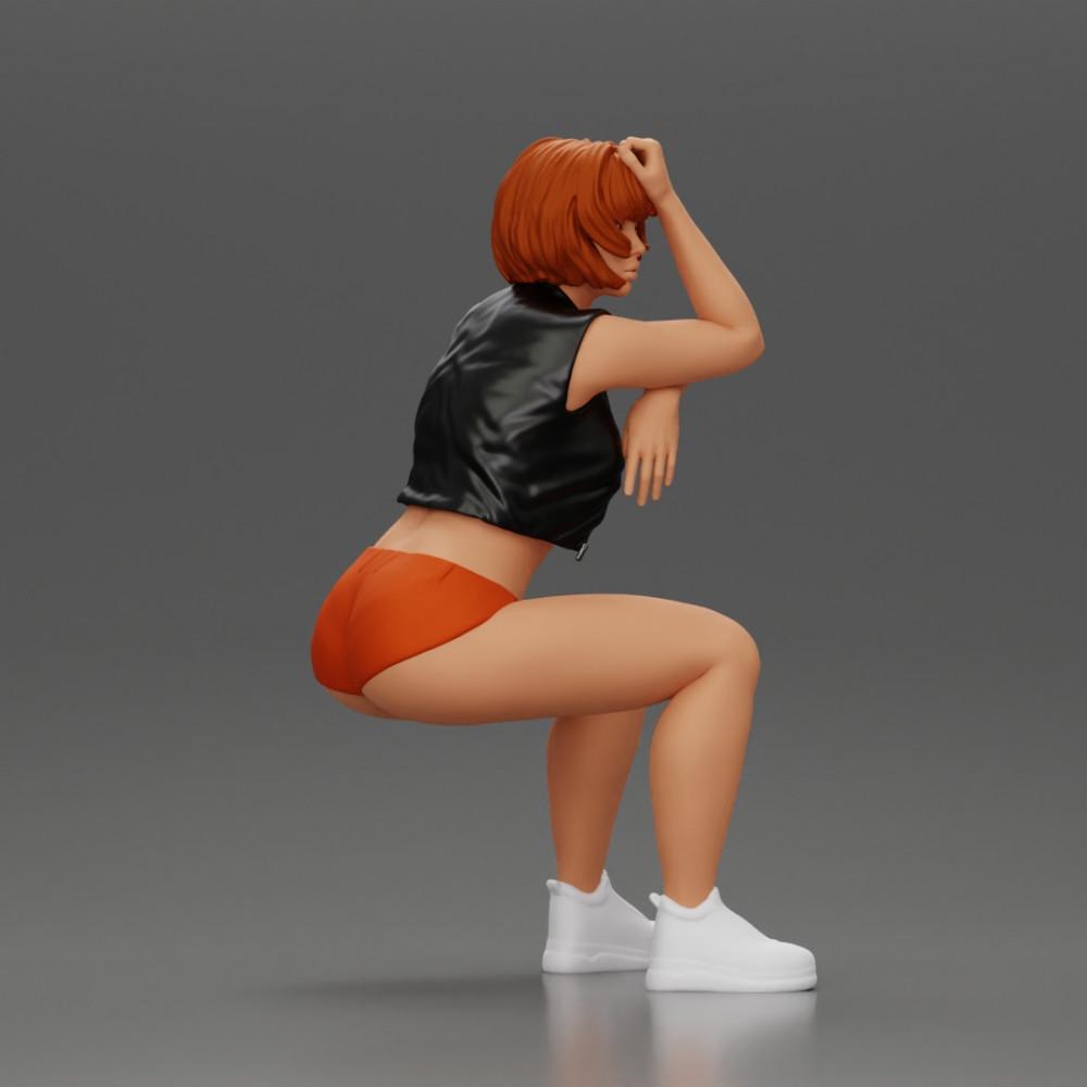 Diorama Modellismo foto prodotto 1: Miniatura seduta: Donna con giacca di pelle corta, top, pantaloni corti e sneakers (Ref Nr. A61)