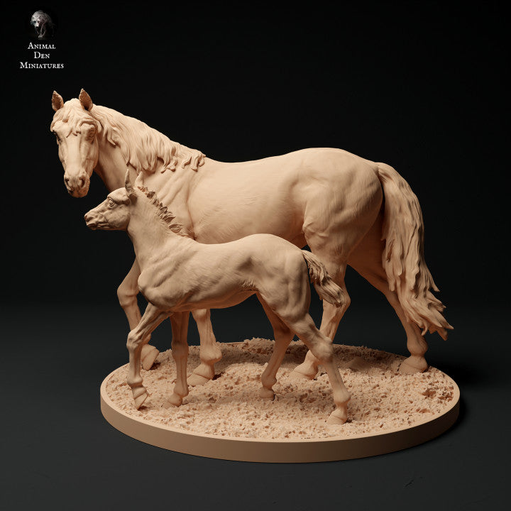 Foto do produto de figura de animal em diorama, modelismo: 0: Konik/ Pequeno cavalo selvagem macho com potro: Animais da Europa