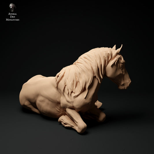 Product photo Animal Figure Diorama, Model Building: 0: Farm Animal Figure: lying Horse, Mare - Suffolk Punch