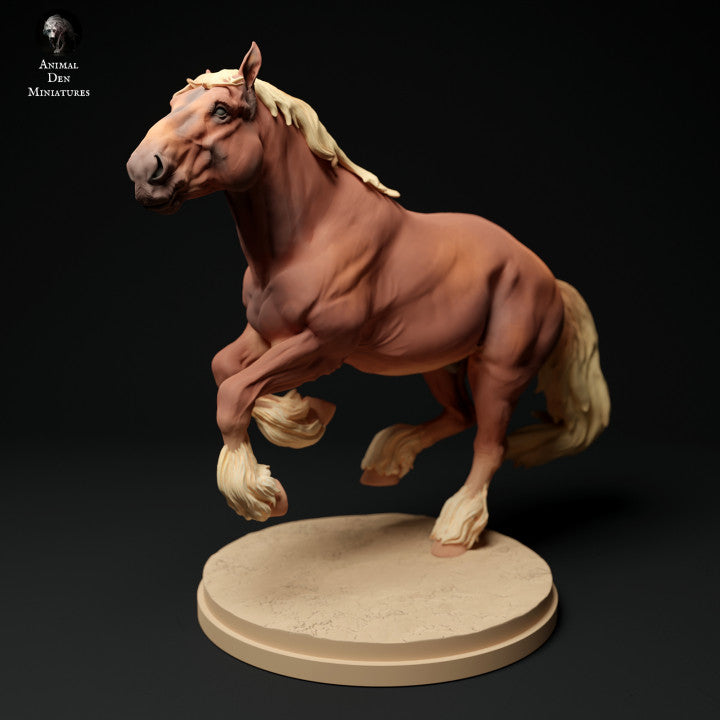 Produktová fotografie zvířecí figurky dioráma, modelářství: 0: Farm zvířecí figurka: běžící kůň - Suffolk Punch