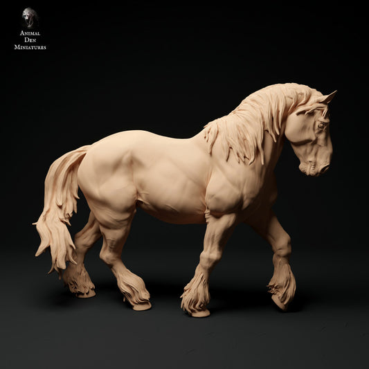 Foto do produto Figura de Animal Diorama, Modelismo: 0: Figura de Animal de Fazenda: cavalo a trote - Suffolk Punch