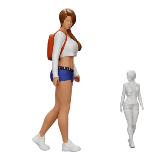 Foto do produto 0: Menina sexy, de calções, mini camisa e mochila (Ref Nr. A0)