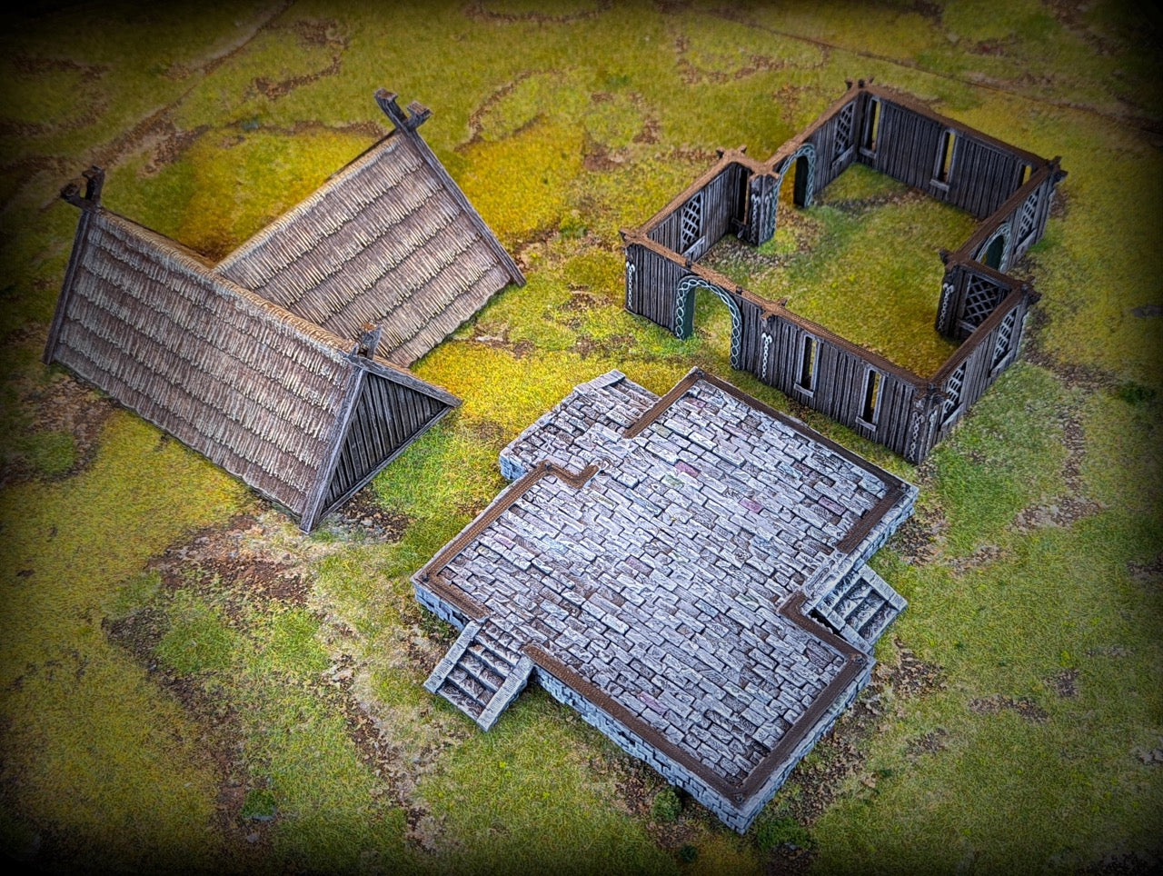 Produktová fotografie Tabletop 28mm terénní prvky, domy, dekorace a díly od Creation Conquest (CC) 0: Dům obchodníka - Království Sasko - Středověká vesnice jezdců