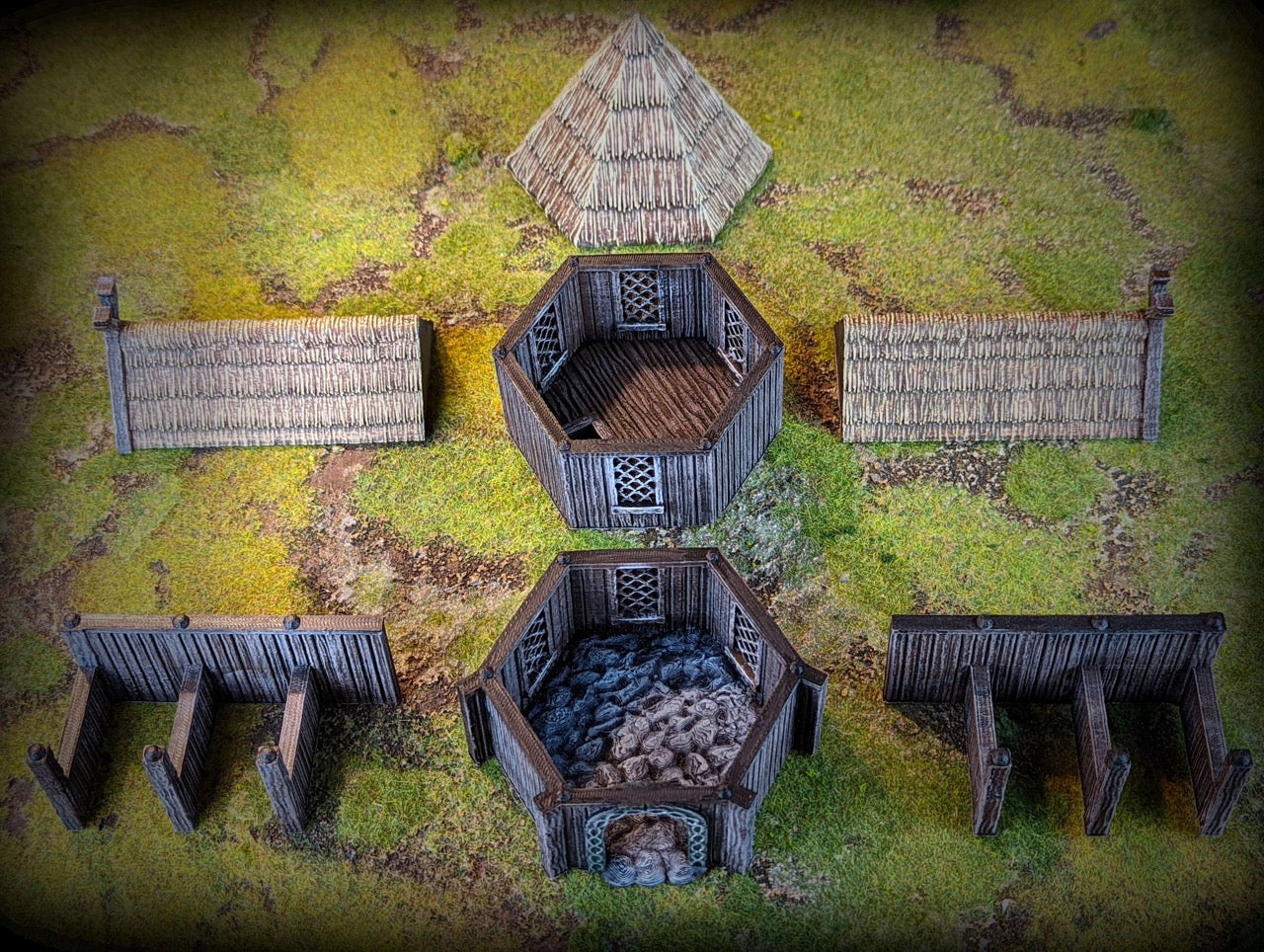 Foto do produto Tabletop 28mm partes de terreno, casas, decoração e bits da Creation Conquest (CC) 0: Estábulos - Reino da Saxônia - Aldeia medieval dos senhores dos cavalos