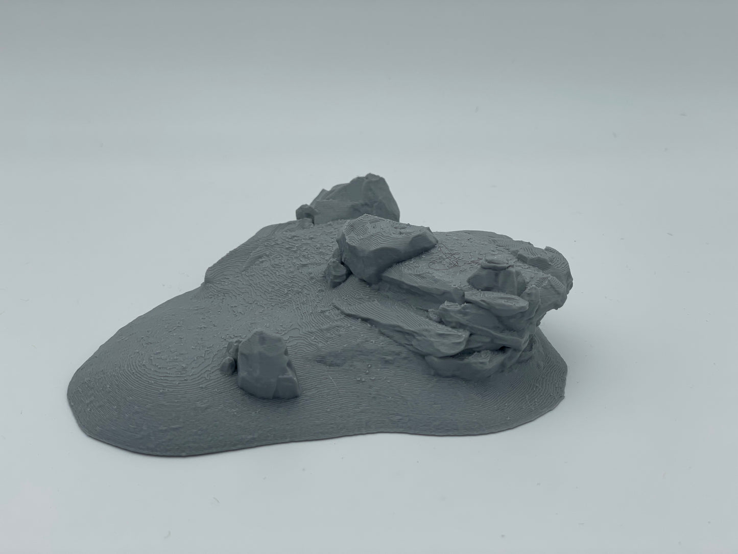 Produktová fotografie Tabletop 28mm The Printing Goes Ever On (TPGEO) 0: Terrain Typ C - Mírný výběžek v travnaté krajině