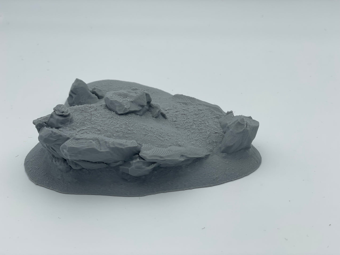 Produktová fotografie Tabletop 28mm The Printing Goes Ever On (TPGEO) 0: Terrain Typ C - Mírný výběžek v travnaté krajině