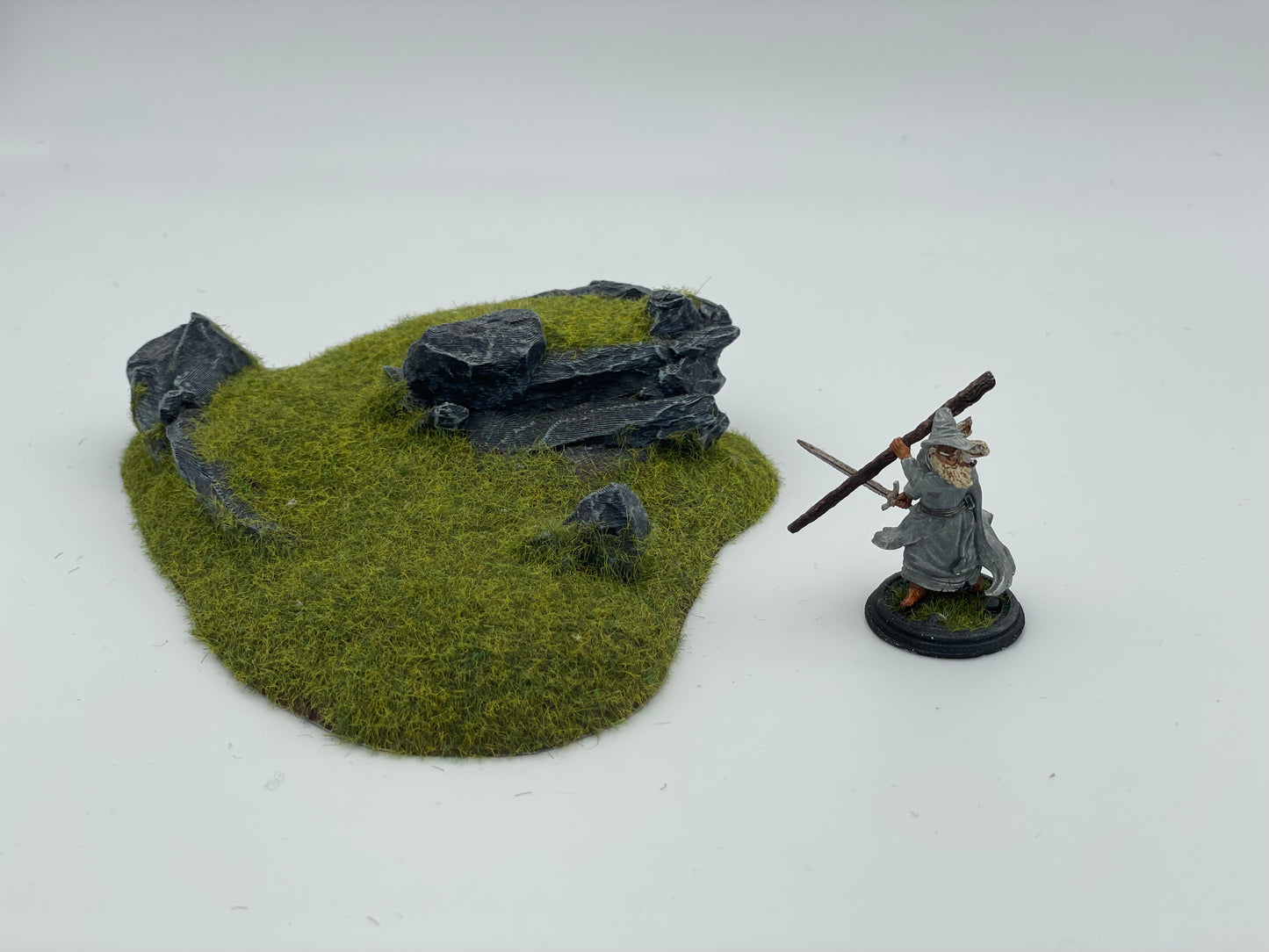 Produktová fotografie Tabletop 28mm The Printing Goes Ever On (TPGEO) 0: Terrain Typ C - Mírný výběžek v travnaté krajině