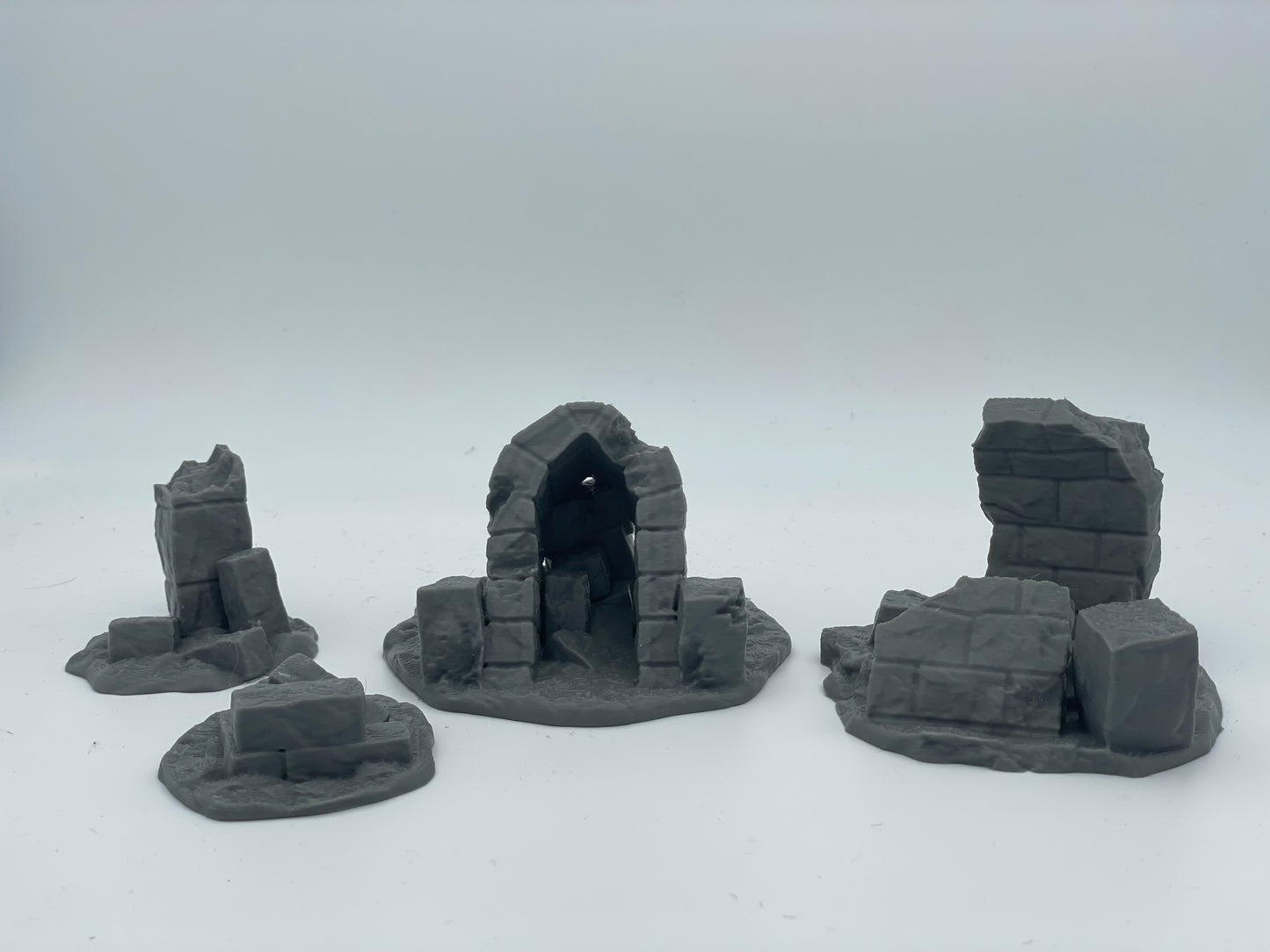 Foto do produto Tabletop 28mm The Printing Goes Ever On (TPGEO) 0: Ruínas A-D - Destroços de uma cidade medieval - Restos de uma muralha, entulho e pilhas de pedras