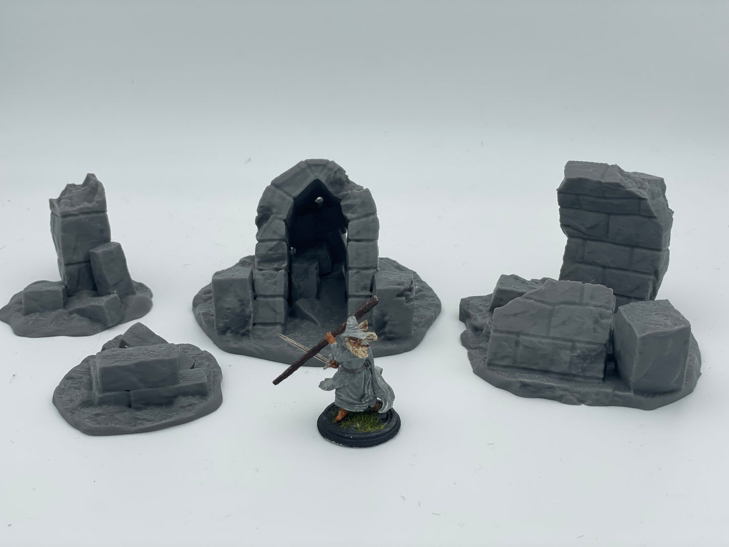 Foto do produto Tabletop 28mm The Printing Goes Ever On (TPGEO) 0: Ruínas A-D - Destroços de uma cidade medieval - Restos de uma muralha, entulho e pilhas de pedras