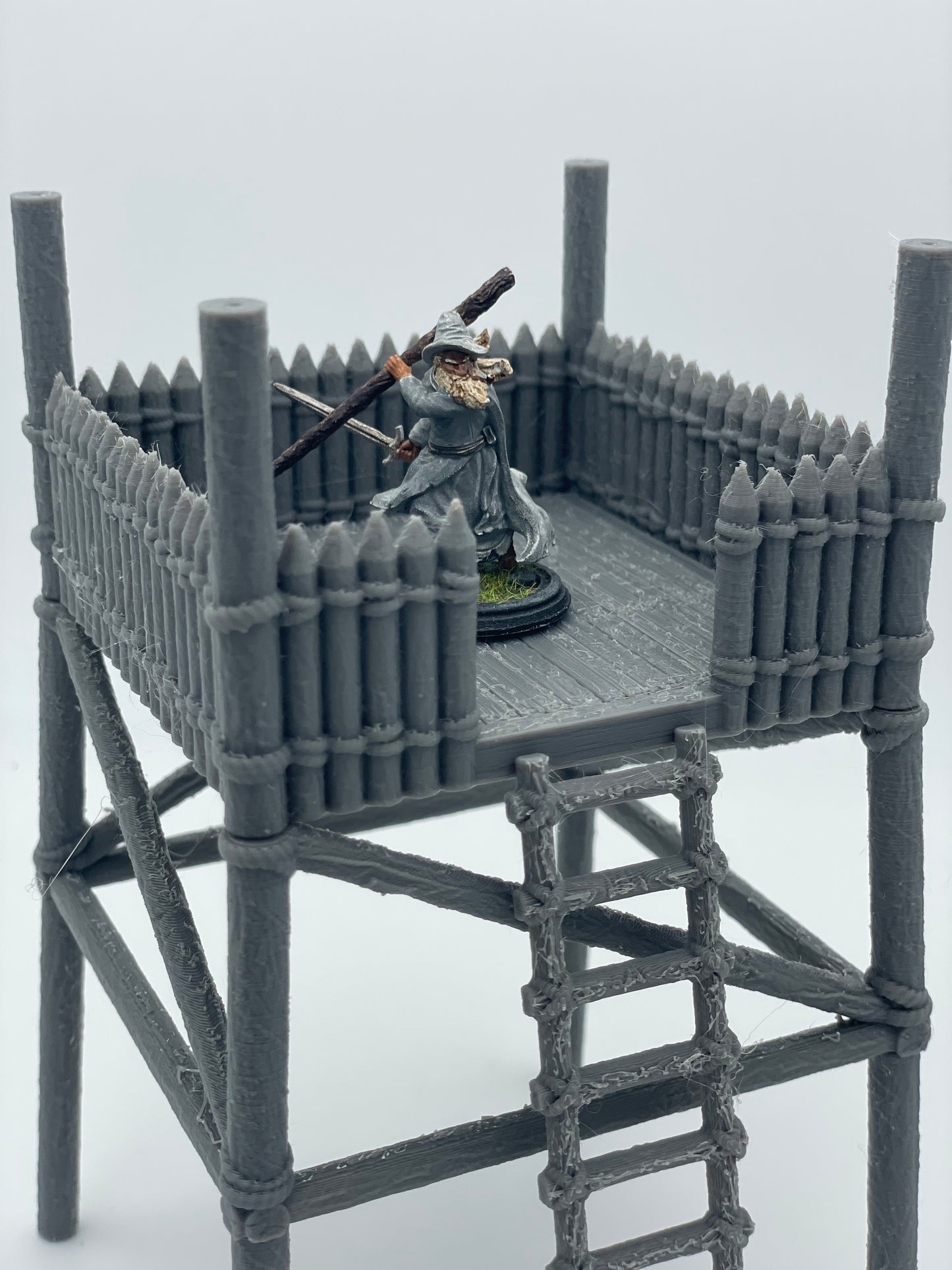 Produktová fotografie Tabletop 28mm Tisk pokračuje dál (TPGEO) 0: Dřevěná strážní věž - Pozorovací místo jezdců