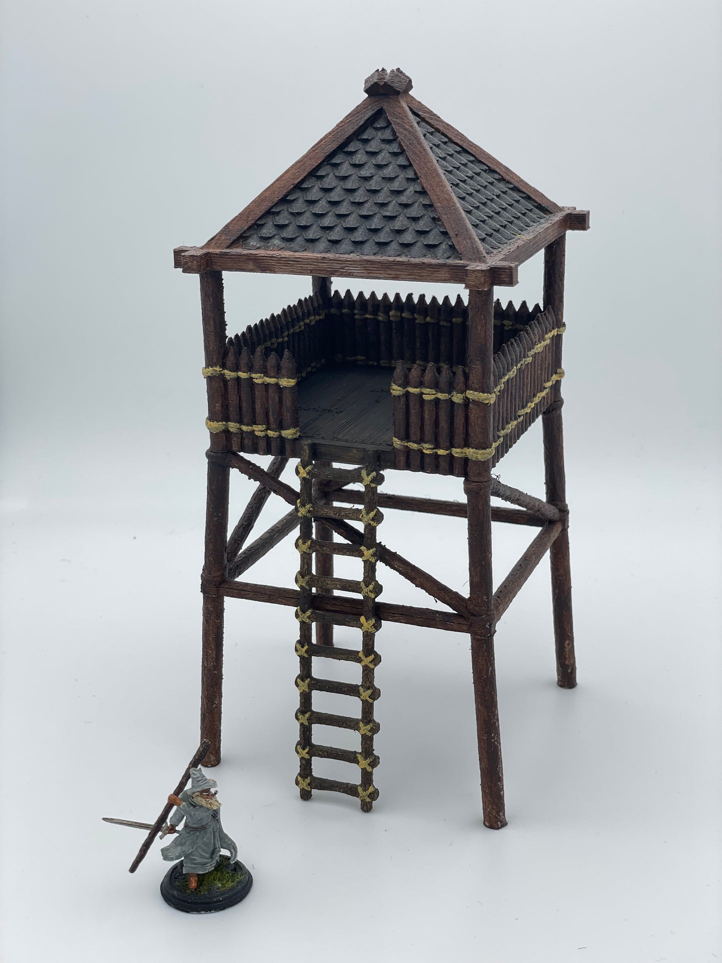 Produktová fotografie Tabletop 28mm Tisk pokračuje dál (TPGEO) 0: Dřevěná strážní věž - Pozorovací místo jezdců