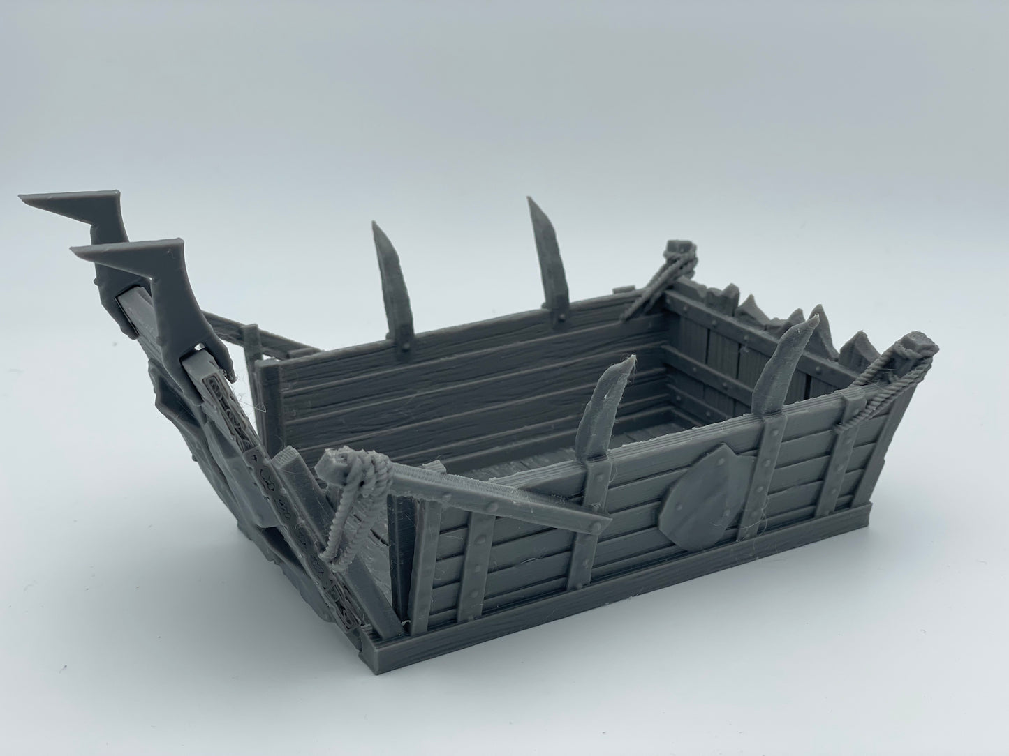 Foto do produto Tabletop 28mm The Printing Goes Ever On (TPGEO) 0: Barco de desembarque pequeno - Barco de transporte dos Orcs - Balsa para cerco