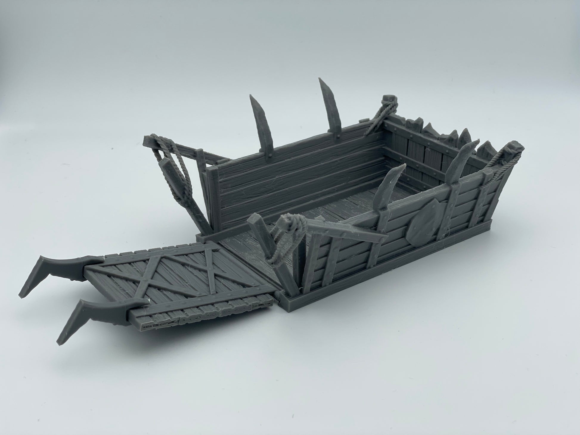 Produktová fotografie Tabletop 28mm The Printing Goes Ever On (TPGEO) 0: Malá vyloděcí loď - Orkská transportní loď - Plavidlo pro obléhání