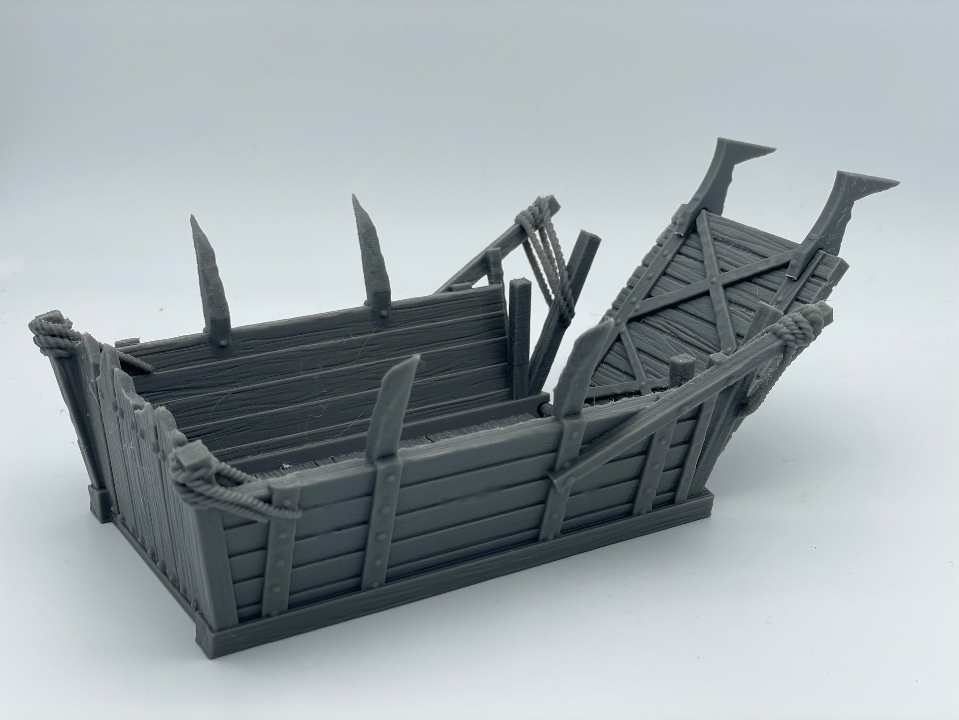 Produktová fotografie Tabletop 28mm The Printing Goes Ever On (TPGEO) 0: Malá vyloděcí loď - Orkská transportní loď - Plavidlo pro obléhání