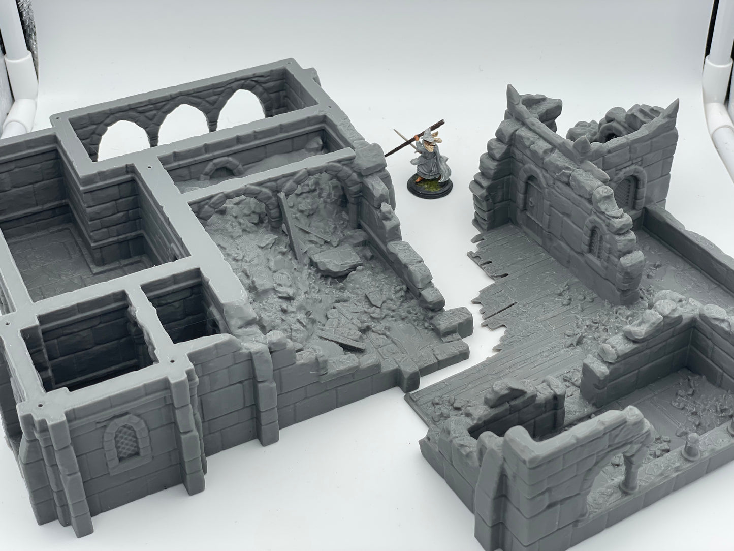 Foto do produto Tabletop 28mm The Printing Goes Ever On (TPGEO) 0: Ruína de casa medieval C - Restos de edifício do reino humano Gonthan