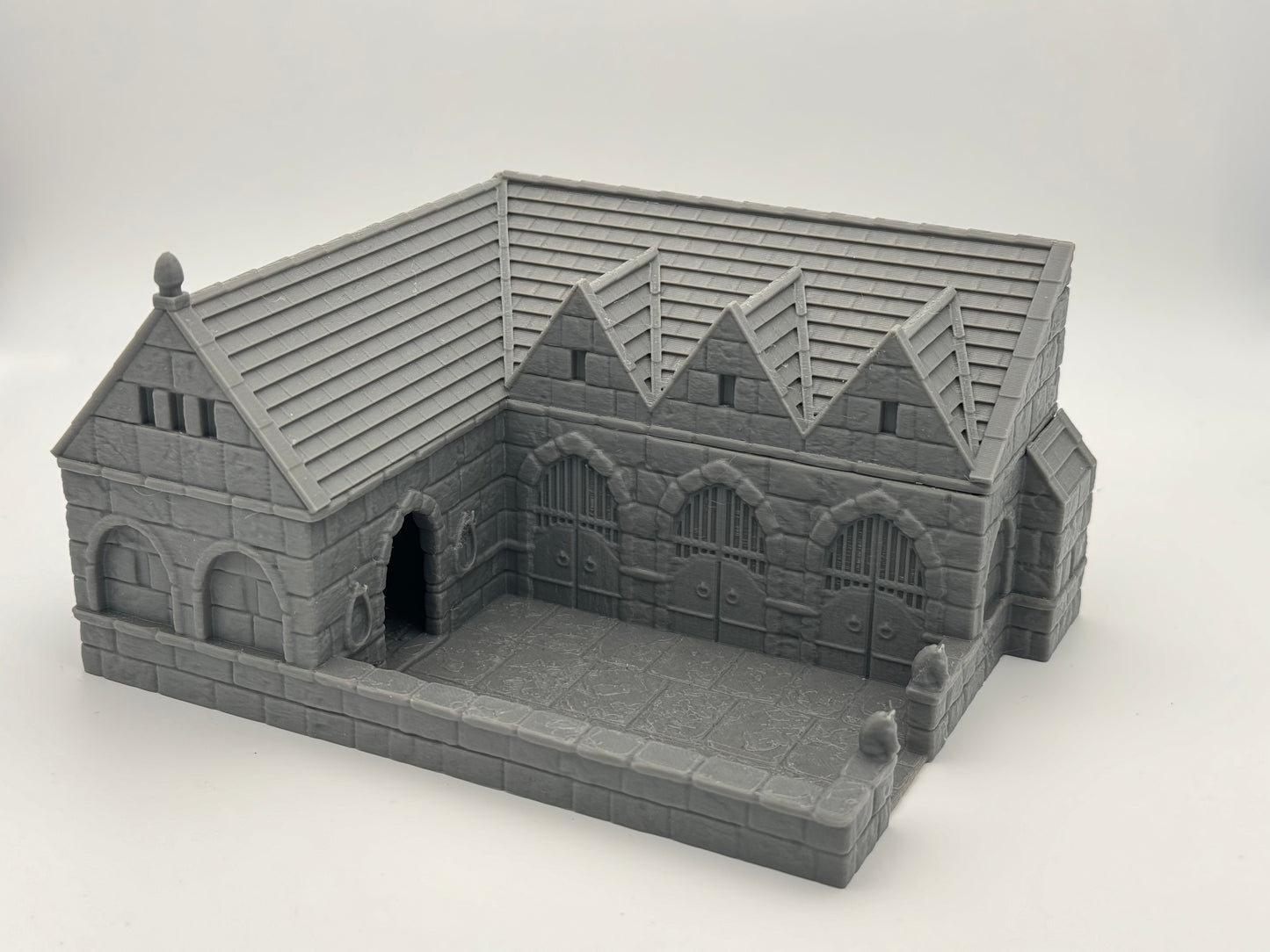 Foto do produto Tabletop 28mm The Printing Goes Ever On (TPGEO) 0: Estábulos Ivory City - Edifício Reino de Gonthan - Terreno Tabletop Estábulos