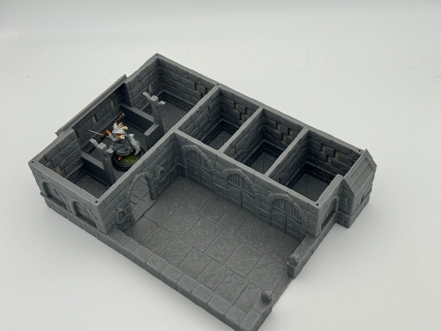 Foto do produto Tabletop 28mm The Printing Goes Ever On (TPGEO) 0: Estábulos Ivory City - Edifício Reino de Gonthan - Terreno Tabletop Estábulos
