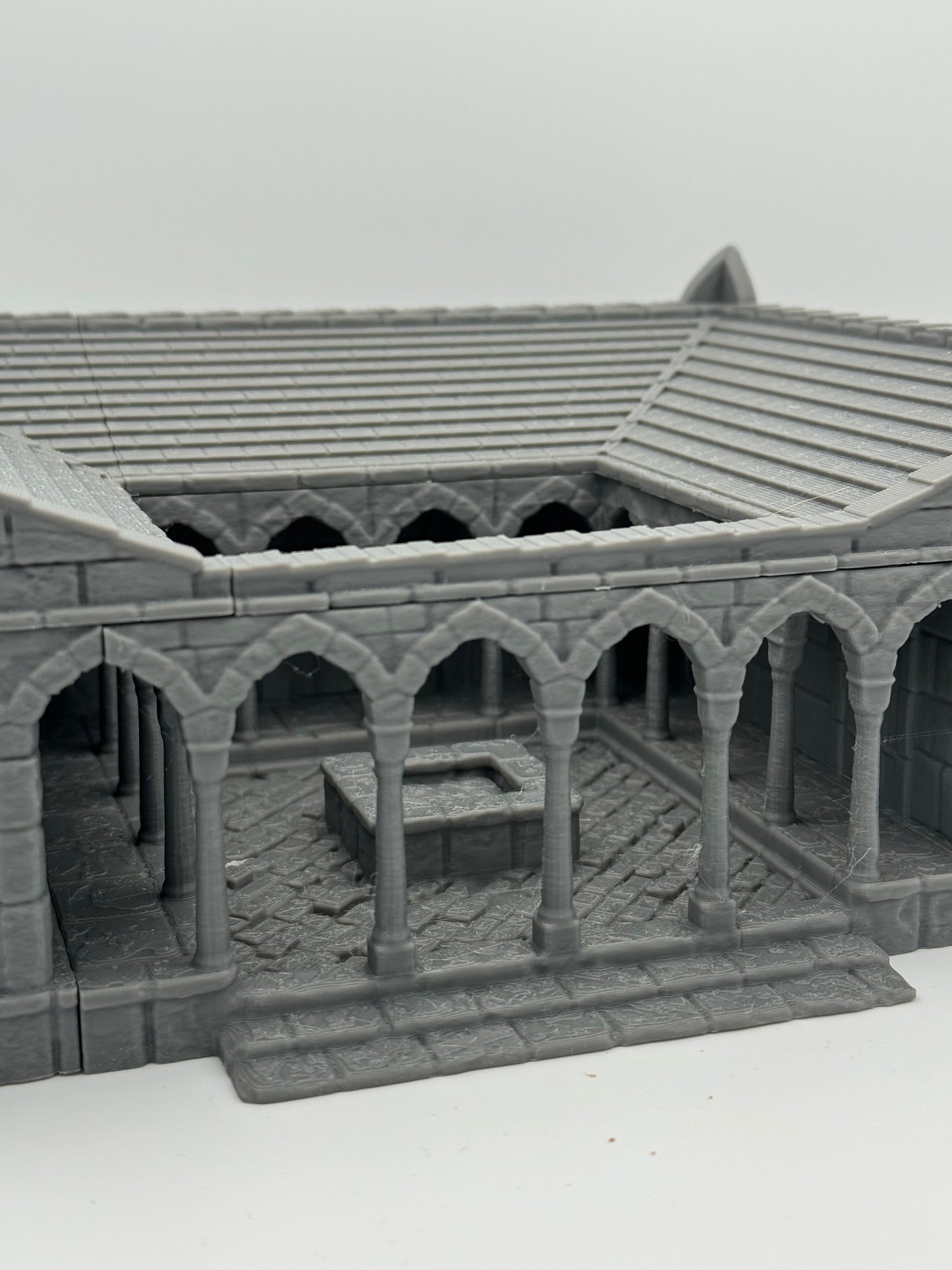 Foto do produto Tabletop 28mm The Printing Goes Ever On (TPGEO) 0: Estação de Saúde Ivory City - Edifício Reino de Gonthan - Terreno de Hospital Tabletop