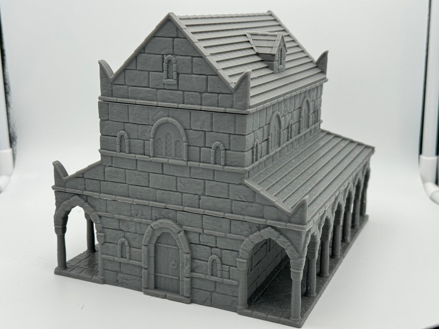 Foto do produto Tabletop 28mm The Printing Goes Ever On (TPGEO) 0: Casa A Cidade de Marfim - Edifício Reino de Gonthan - Terreno Tabletop