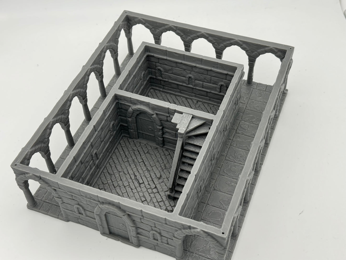 Foto do produto Tabletop 28mm The Printing Goes Ever On (TPGEO) 0: Casa A Cidade de Marfim - Edifício Reino de Gonthan - Terreno Tabletop