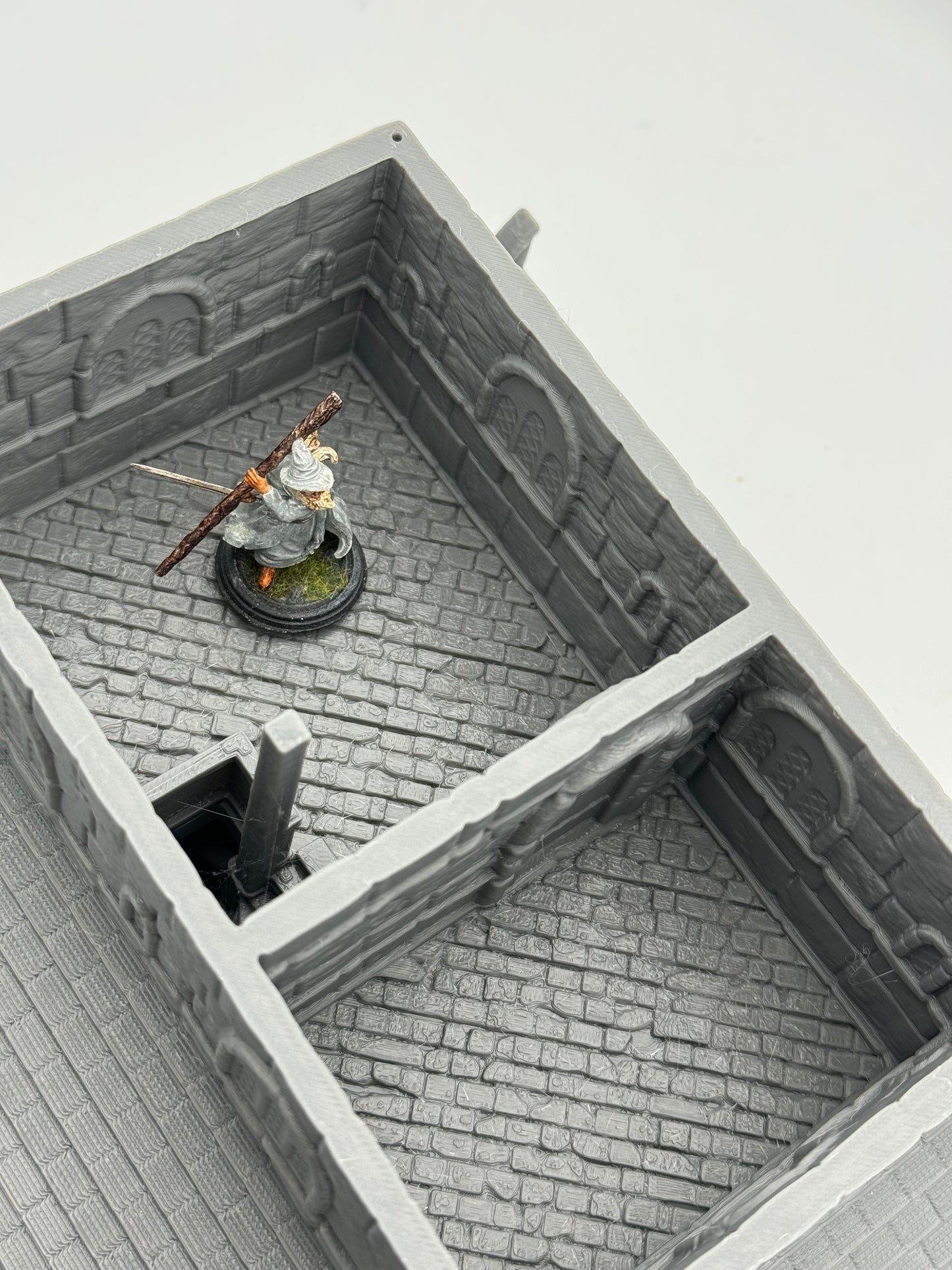 Foto do produto Tabletop 28mm The Printing Goes Ever On (TPGEO) 0: Casa A Cidade de Marfim - Edifício Reino de Gonthan - Terreno Tabletop