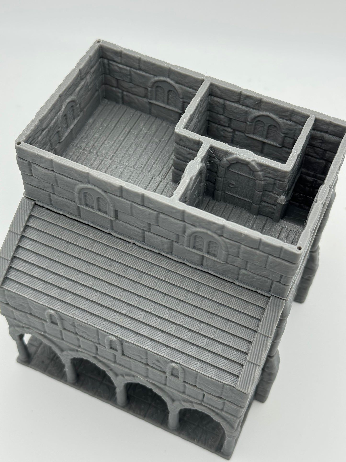 Foto do produto Tabletop 28mm The Printing Goes Ever On (TPGEO) 0: Casa B Ivory City - Edifício Reino de Gonthan - Terreno Tabletop