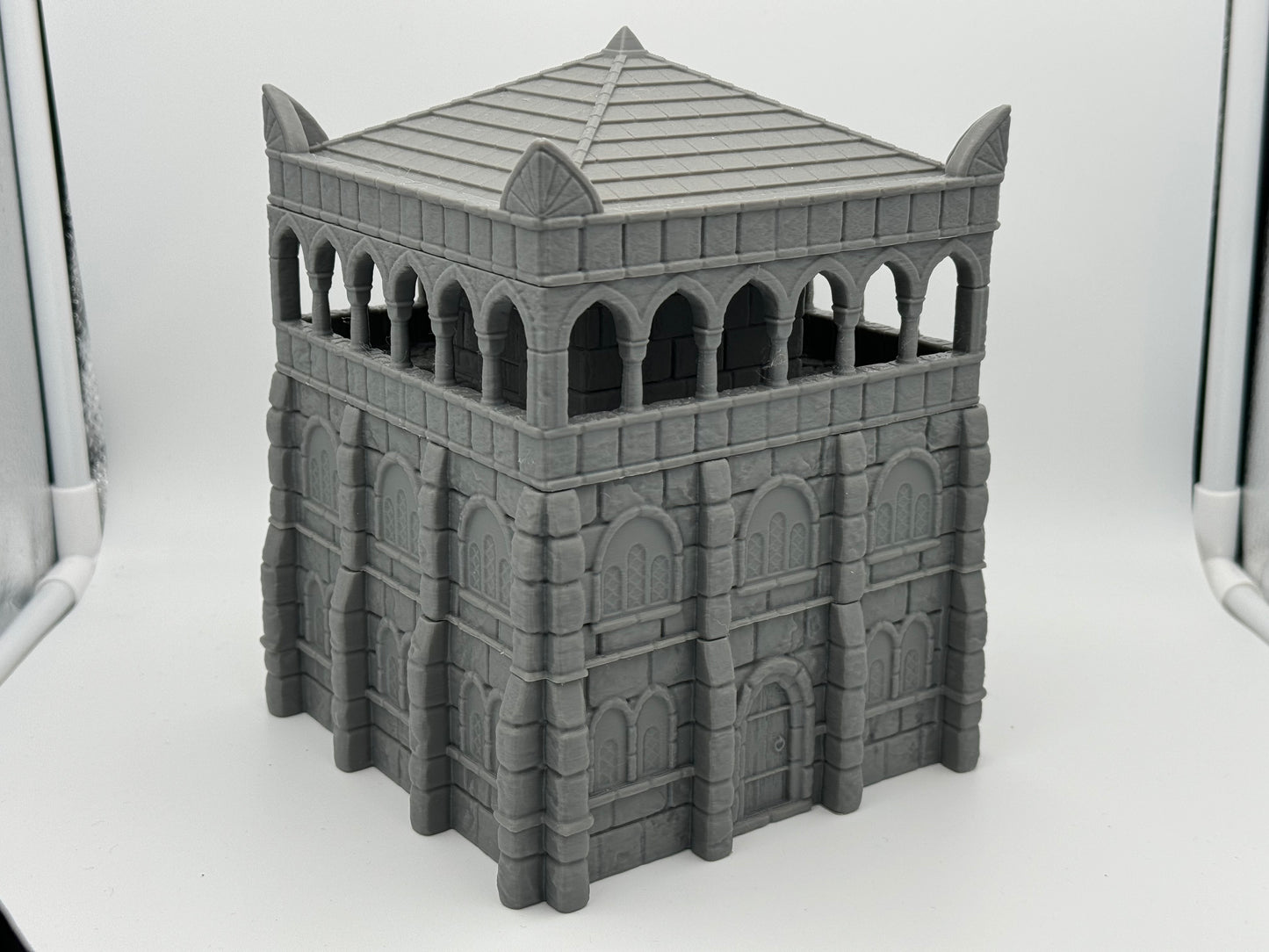 Produktová fotografie Tabletop 28mm Tisk pokračuje dál (TPGEO) 0: Sklad Ivory City - Budova království Gonthan - Sklad Tabletop terénu