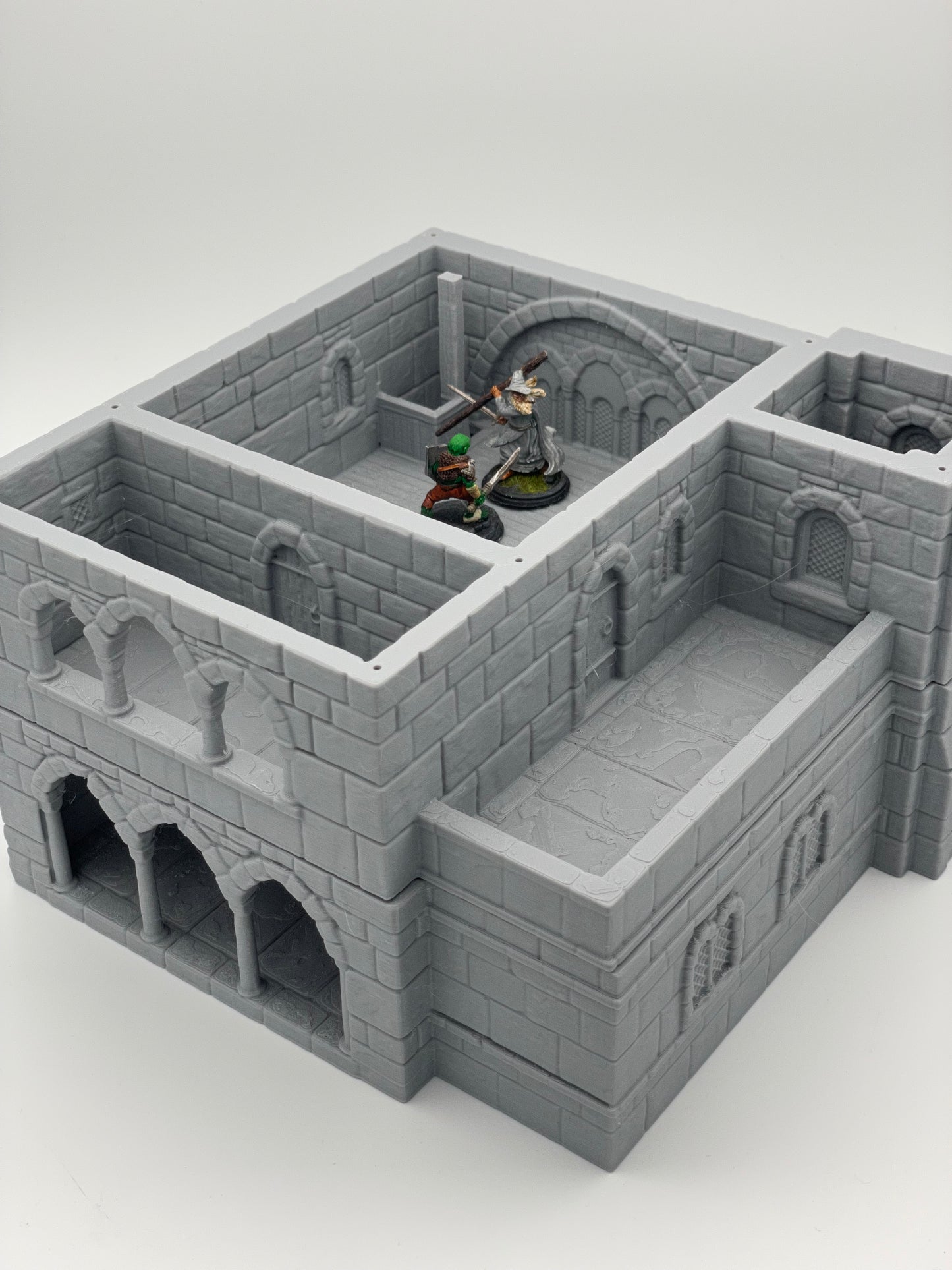 Produktová fotografie Tabletop 28mm Tisk pokračuje dál (TPGEO) 0: Středověký obytný dům B - Kamenná budova z lidského království Gonthan - Choditelný terén