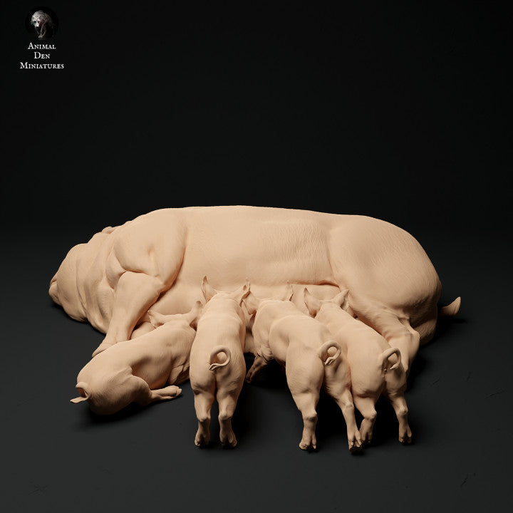 Product photo Animal Figure Diorama, Model Building: 0: Farm Animal Figures: Sow and Piglet (1 Model) - Berkshire Pig