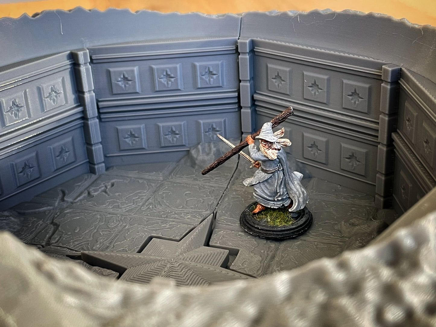 Produktová fotografie Tabletop 28mm The Printing Goes Ever On (TPGEO) 0: Velká hrobka katakomb - Duchovní místo pod kopcem - Hrobky na kopci