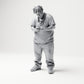 Diorama Modellbau Produktfoto 0: Stehende Figur: Mann mit Smartphone in beiden Händen (B077)