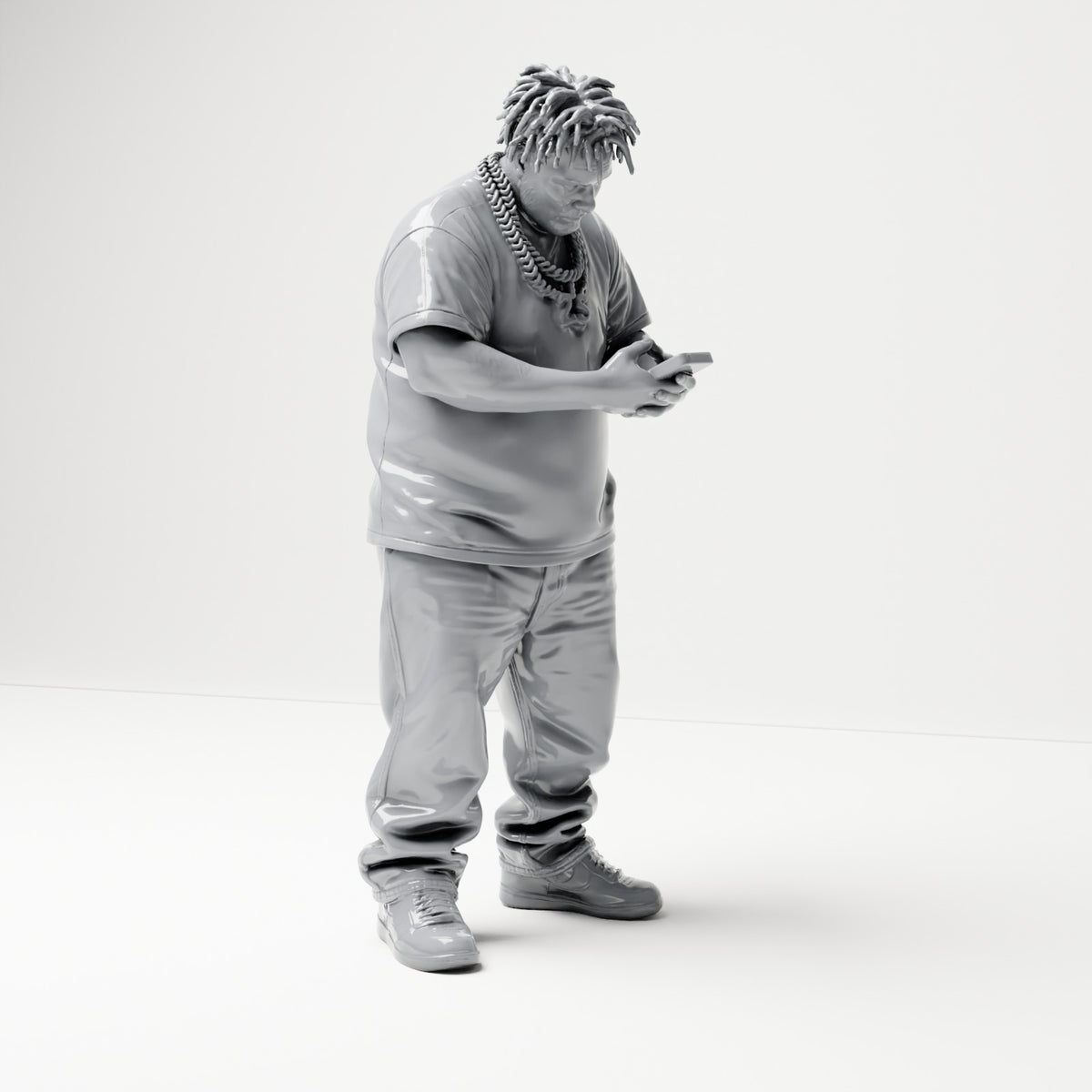Diorama Modellbau Produktfoto 3: Stehende Figur: Mann mit Smartphone in beiden Händen (B077)