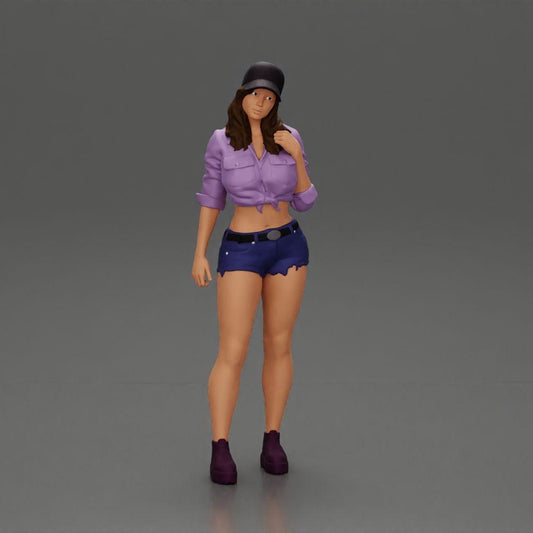 Diorama Modelismo Foto do Produto 0: Miniatura de Diorama: Figura feminina com chapéu, camisa amarrada e calções, à espera (Ref Nr. A104)