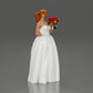 Diorama Modellbau Produktfoto 2: Diorama Figur: Miniatur-Braut in bodenlangem weißen Kleid mit Blumenstrauß (Ref Nr. A132)