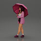 Diorama modellismo foto prodotto 5: Figura diorama femminile in cardigan aperto e pantaloni corti con ombrello (Rif. Nr. A92)