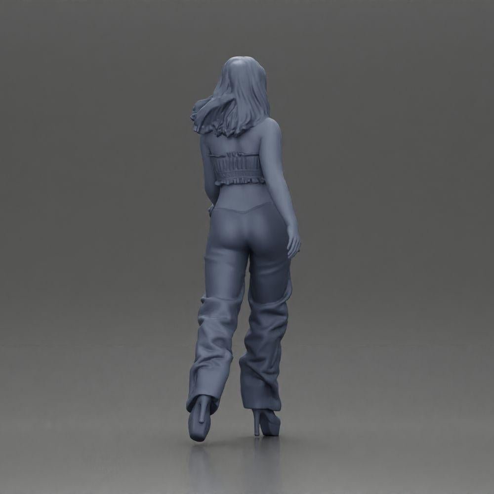 Diorama Modelismo Foto de Produto 8: Figura de Diorama: Miniatura-Figura Mulher em Posição de Caminhada, verde-vermelho, Top Curto, Calças Largas, Sapatos de Salto (Ref Nr. A141)