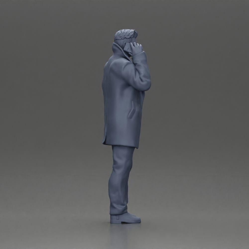 Imagem do produto de modelismo de diorama 8: Figura de diorama - homem turco com casaco e suéter de gola alta, ao telefone (Ref Nr. A78)
