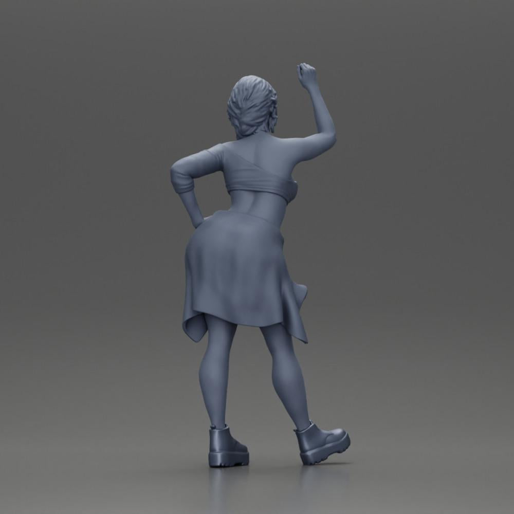 Diorama Modellismo foto prodotto 9: Miniatura: Ragazza in top e pantaloni corti, camicia legata in vita, braccio alzato (Ref Nr. A56)