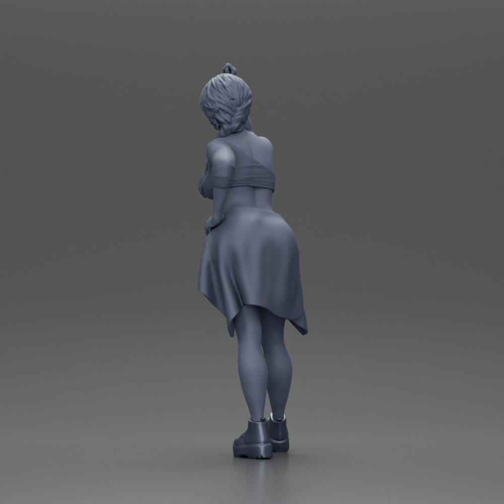 Diorama Modellbau prodotto foto 10: Miniatura figura: ragazza in top e pantaloni corti, maglietta legata in vita, braccio alzato (Ref Nr. A56)