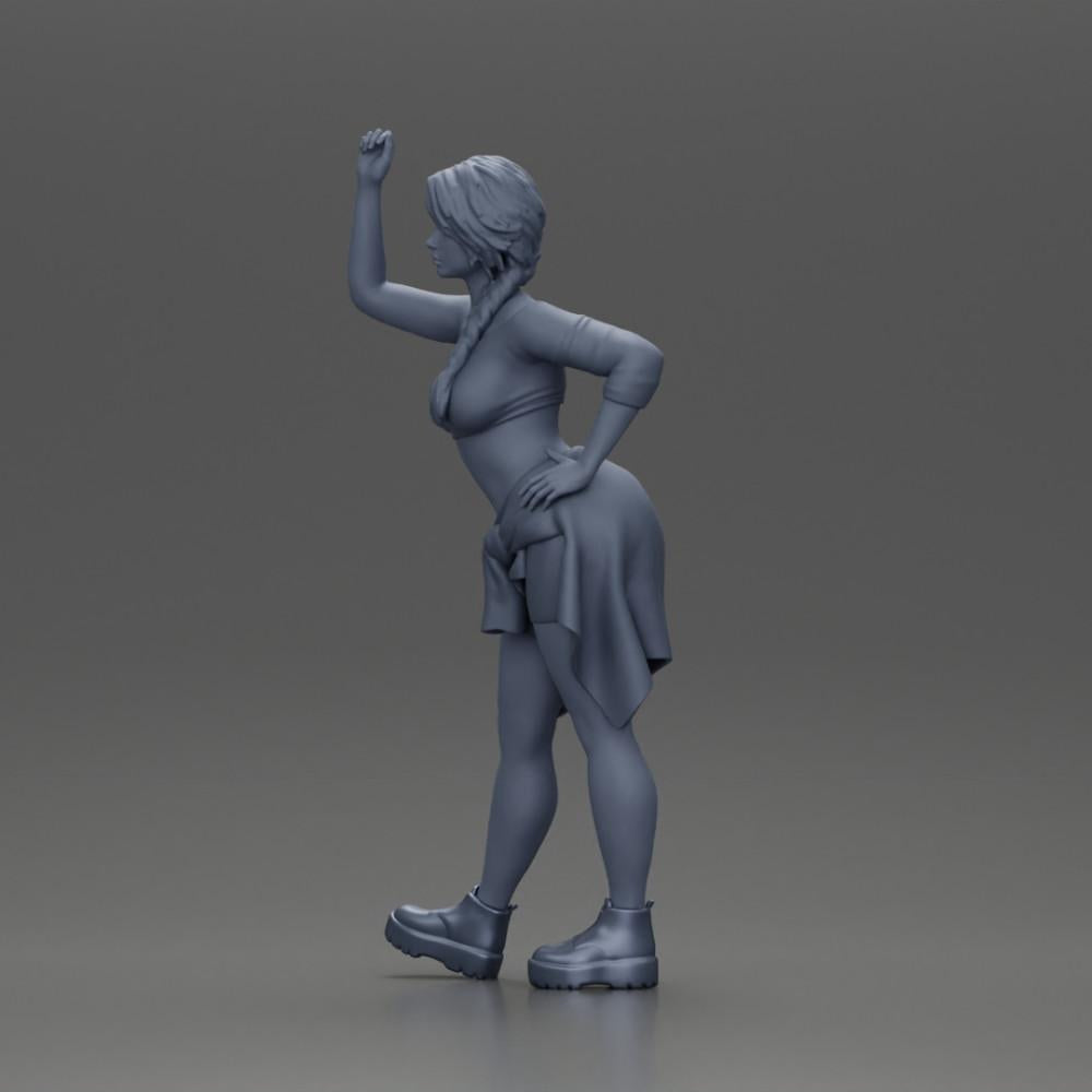 Diorama Modellismo foto prodotto 11: Miniatura: ragazza in top e pantaloni corti, maglietta legata in vita, braccio alzato (Rif. Nr. A56)