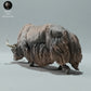 Produktová fotografie zvířecí figurky Animal Den Miniatures 3: figurka divokého zvířete: himálajský divoký jak - pasoucí se (23_01_10)