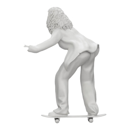 Foto del prodotto diorama modellistico 0: Ragazza con capelli ricci che fa skateboard (Rif. Nr. A16)