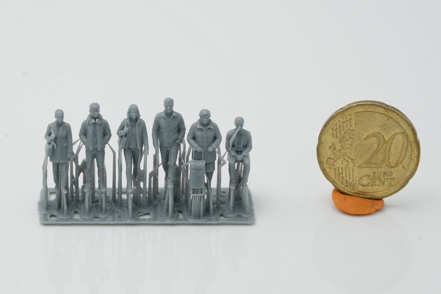 Diorama modelářství produktová fotografie 0: Postavy procházejících lidí set 2 - 6 figurek (h0_29)