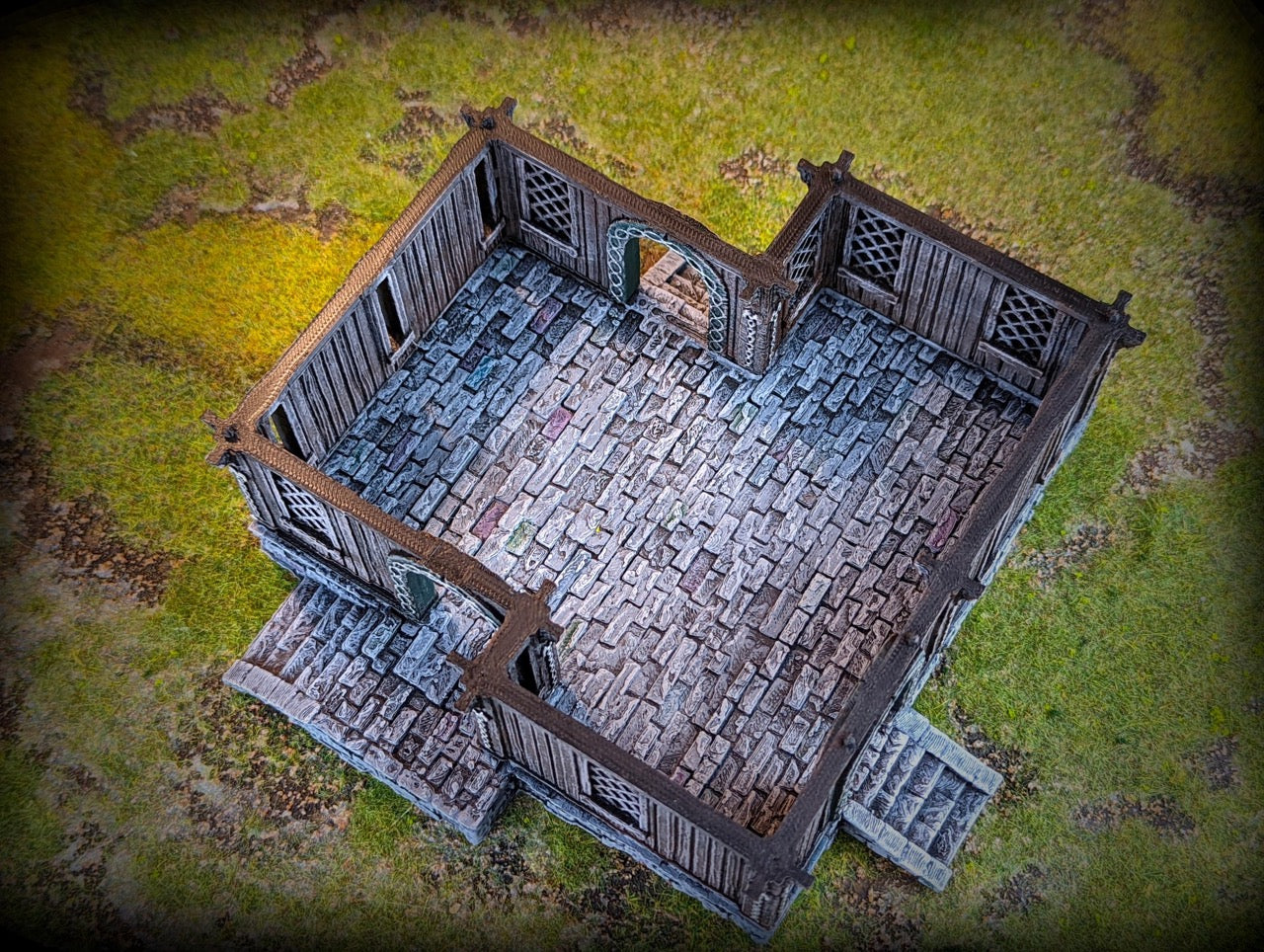 Produktfoto Tabletop 28mm Geländeteile, Häuser, Dekoration und Bits von Creation Conquest (CC)  0: Haus des Händlers - Kingdom Of Saxonia - Mittelalterliches Dorf der Pferdeherren