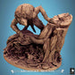 Zdjęcie produktu Tabletop 28mm Lord of the Print (LotP) 1: Miniatura Tabletop: Hybryda człowieka-zwierzęcia wilkołaka na pniu drzewa, leśna bestia i alfa-drapieżnik, boss lochu, baza sceniczna z myszami i szczurami (25_07_R1)