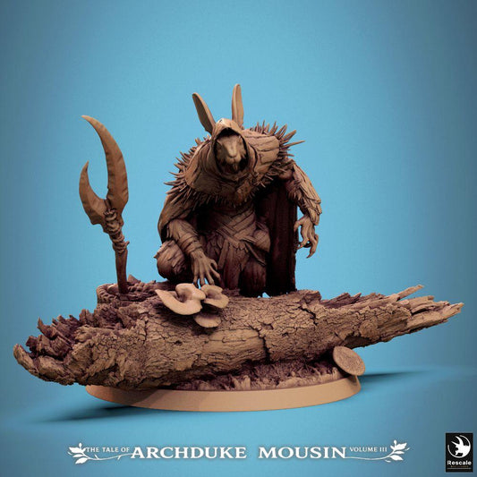 Produktový obrázek Tabletop 28mm Lord of the Print (LotP) 0: Fantasy figura: Králičí člověk lesní skaut, špeh/lotr/assassin, lovec v úkrytu s glaivem, skrčený na základně z pařezu, Rabbitfolk Ranger (25_07_Q31)