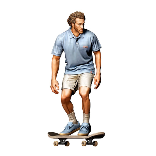 Produktová fotografie pro dioráma a modelářství 0: Stojící figurka: skateboardista s pokrčenými koleny na skateboardu (ref. č. 528)