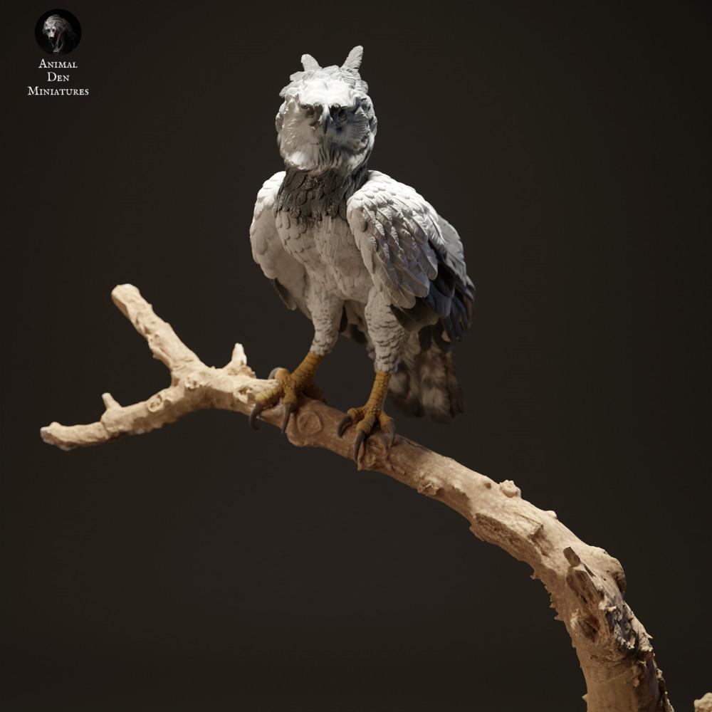 Produktfoto Tierfigur Animal Den Miniatures 2: Greifvogel Tierfigur: Harpyie - sitzend auf einem Ast (23_06_01)