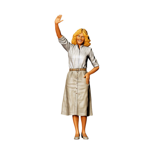 Stehende Figur: Frau mit erhobener Hand zum Gruß & Hand in Tasche (Ref. Nr. 506) - farbige Einzelansicht