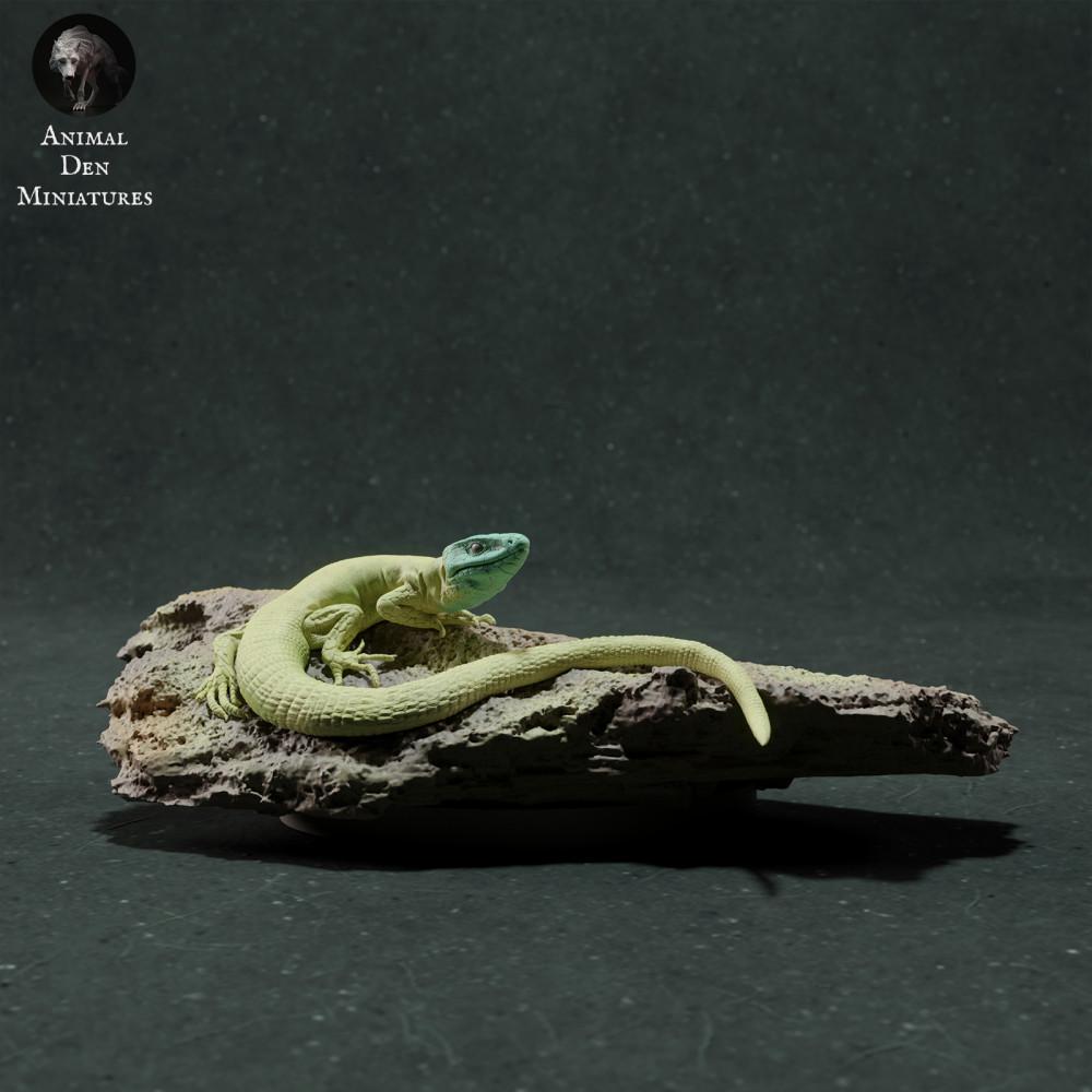 Produktfoto Tierfigur Animal Den Miniatures 0: Reptilien Tierfigur: Smaragdeidechse (22_11_13)